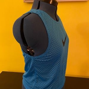 Nike mesh muscle crop top